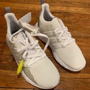 Never worn Adidas Sneakers